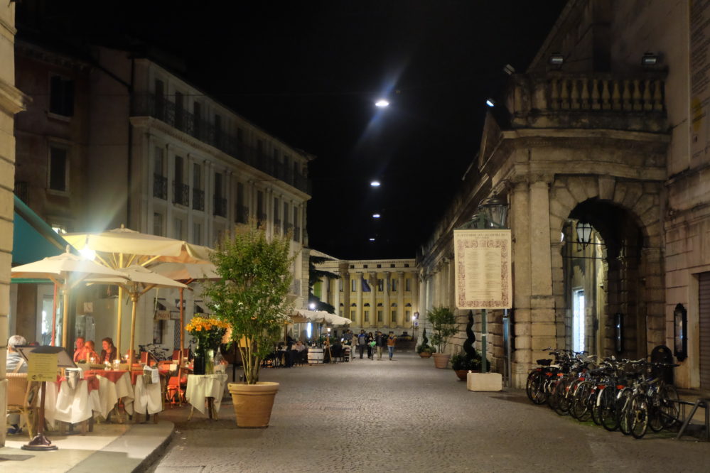 Verona By Night A Romantic Experience Guide Verona Italy